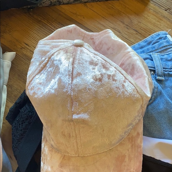 Pink hat - Picture 4 of 4